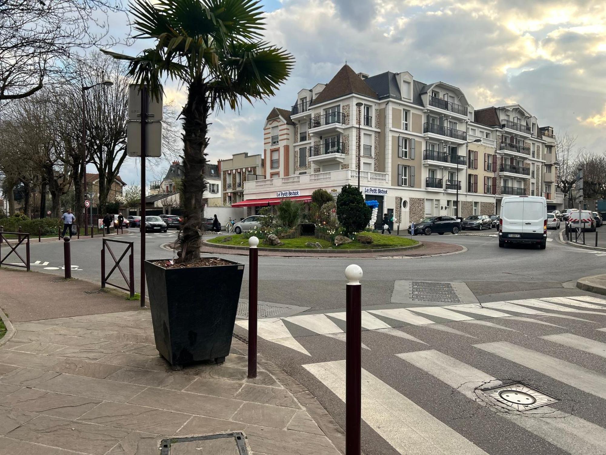 Studio Spacieux 4 Personnes Avec Terrasse Privee & Bureau - Gare A 4Min, Paris En 30Min Villiers-sur-Marne Exteriör bild